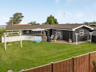 Holiday Home Gull - 150m from the sea by Interhome - 6