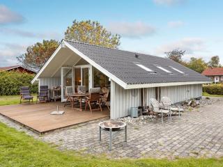Holiday Home Armund - 300m from the sea by Interhome - 5