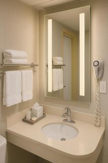 Floral Park Motor Lodge - 2