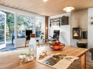 Holiday Home Jula - 800m from the sea by Interhome - 4