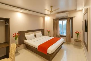 HOTEL SWARGADWAR GOLDEN SEA BEACH Near Bengali Market with Prime Location - Home town Inn & Suits - Best Hotel In Puri - 0