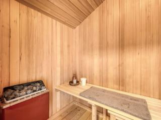 Holiday Home Edvardine - 400m from the sea by Interhome - 5