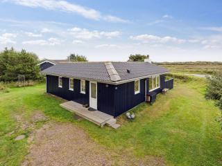 Holiday Home Swana - 550m from the sea by Interhome - 5