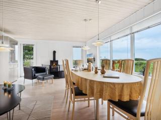 Holiday Home Swana - 550m from the sea by Interhome - 4