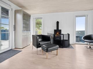 Holiday Home Swana - 550m from the sea by Interhome - 3