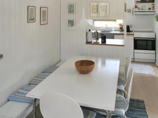 Holiday Home Esa - 500m from the sea by Interhome - 4