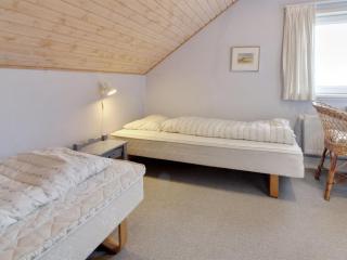 Apartment Aya - 2-3km from the sea by Interhome - 5