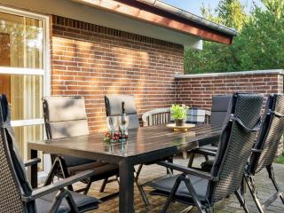 Holiday Home Reinbald - 1km from the sea by Interhome - 2