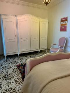 Villa with Private Pool and Garden, Fast Wi-Fi - 1