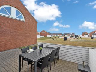 Apartment Iffuer - 2-3km from the sea by Interhome - 5
