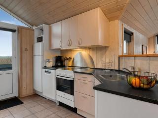 Holiday Home Arnkil - 700m from the sea by Interhome - 5