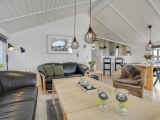 Holiday Home Freek - 400m from the sea by Interhome - 5