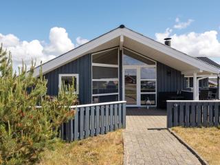 Holiday Home Freek - 400m from the sea by Interhome - 7