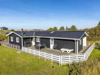 Holiday Home Aika - 500m from the sea by Interhome - 8