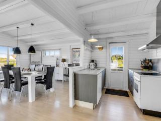 Holiday Home Aika - 500m from the sea by Interhome - 5