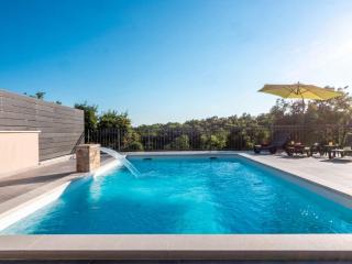 Villa Gloria for 6 people with private pool and children playground - 9