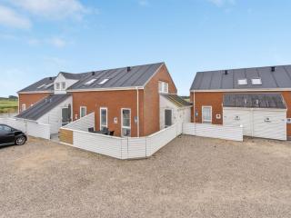 Apartment Anke - 500m from the sea by Interhome - 3