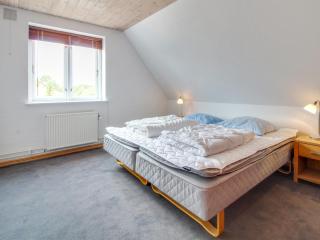 Apartment Lissa - 2-4km from the sea by Interhome - 4