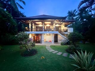 Villa Tunjung- 3BR, infinity pool, staff - 4