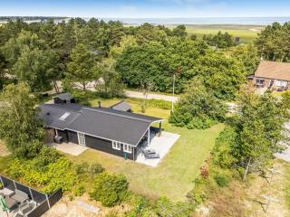 Holiday Home Riekje - 2-3km from the sea by Interhome - 8