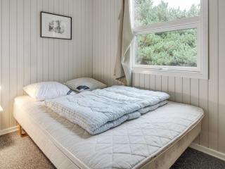 Holiday Home Nanouk - 500m from the sea by Interhome - 2