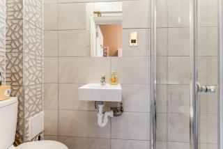 Roam & Recharge Your Perfect and Stylish City Studio - 5