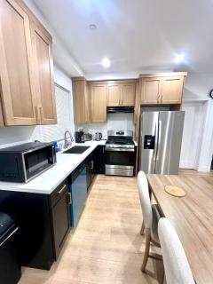 Culver Hideaway Private Room with Share Living Space C1 - 9
