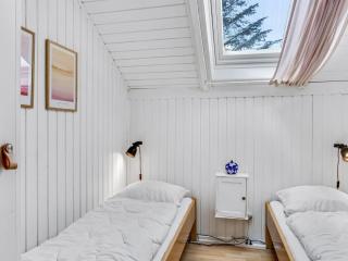 Holiday Home Egbert - 900m from the sea by Interhome - 2