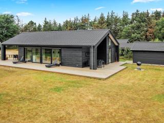 Holiday Home Vasilka - 800m from the sea by Interhome - 0