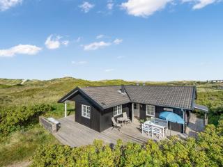 Holiday Home Aise - 75m from the sea by Interhome - 0