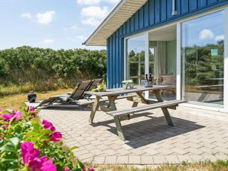 Holiday Home Sigfride - 500m from the sea by Interhome - 4