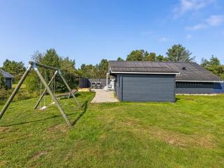 Holiday Home Sanelma - 900m from the sea by Interhome - 7