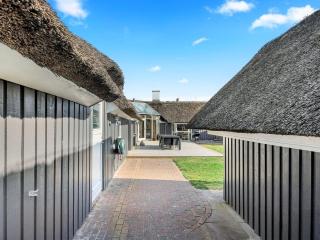 Holiday Home Ansine - 1-2km from the sea by Interhome - 6