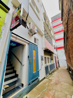 Neelkanth pg house - 8