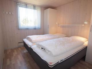 Holiday Home Emmarenze - 400m from the sea by Interhome - 5