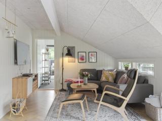 Holiday Home Ellenora - 1km from the sea by Interhome - 5