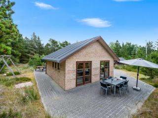 Holiday Home Thormar - 1-5km from the sea by Interhome - 4