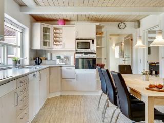 Holiday Home Stefan - 500m from the sea by Interhome - 1