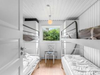 Holiday Home Swaantje - 400m from the sea by Interhome - 1