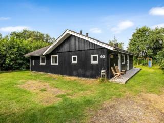 Holiday Home Swaantje - 400m from the sea by Interhome - 2