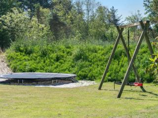 Holiday Home Sunna - 500m from the sea by Interhome - 4