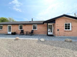 Holiday Home Alfrida - 1-5km from the sea by Interhome - 3