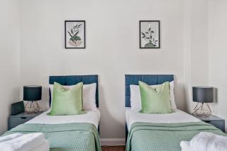 The H&S House accommodation - 9