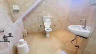 SEA VIEW & SWIMMING POOL HOTEL SGHR ! PURi Air-Conditioned Rooms with Balconies, Restaurant, LIFT & Free Wi-Fi - Best Hotel In Puri - 4