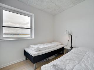 Apartment Geraldine - 250m from the sea by Interhome - 4