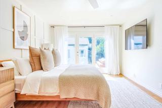 WestHollywood Villa Sleep 12 Jacuzzi & Garden Oasis - 1