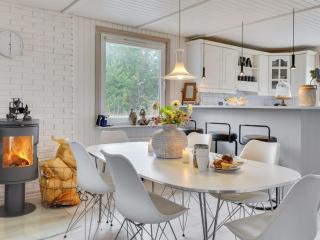 Holiday Home Ursel - 800m from the sea by Interhome - 3