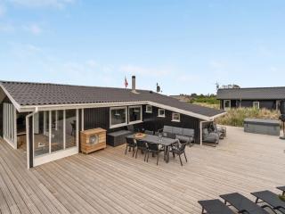 Holiday Home Rolfkarl - 500m from the sea by Interhome - 9