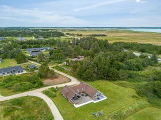 Holiday Home Tuomi - 900m from the sea by Interhome - 5
