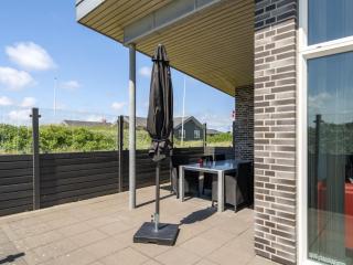 Holiday Home Synthia - 300m from the sea by Interhome - 7